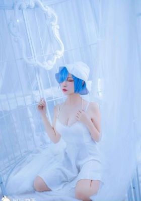 蔡卓妍雏菊_国产剧手机免费观看完整
